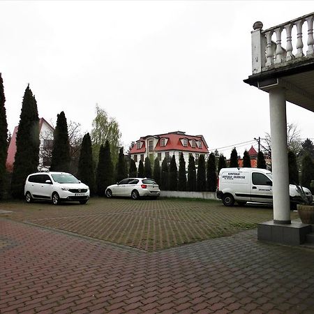 Rezydencja Parkowa Hotel Varsovia Exterior foto