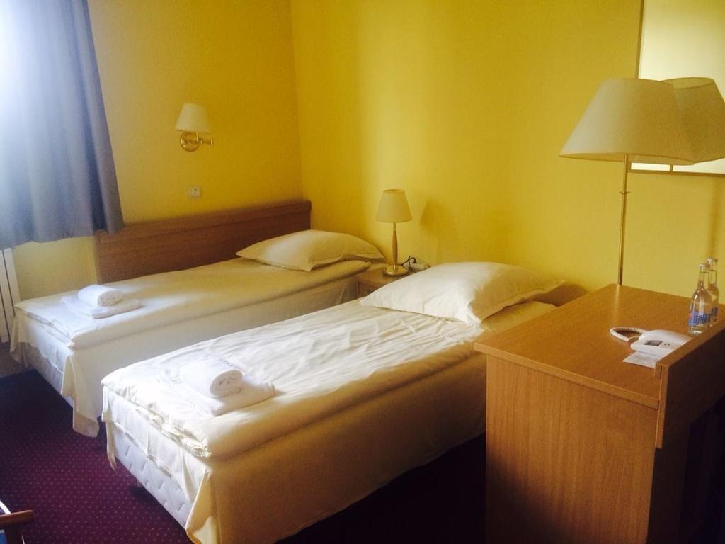 Rezydencja Parkowa Hotel Varsovia Habitación foto